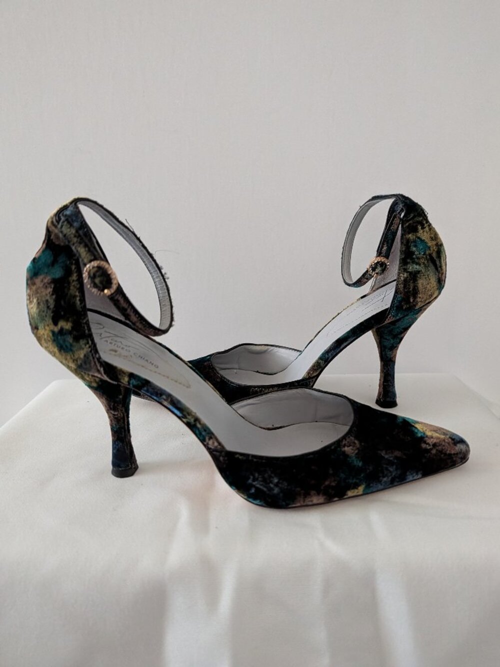 Arturo Chiang Green and Blue Heels Women's Size 7M
